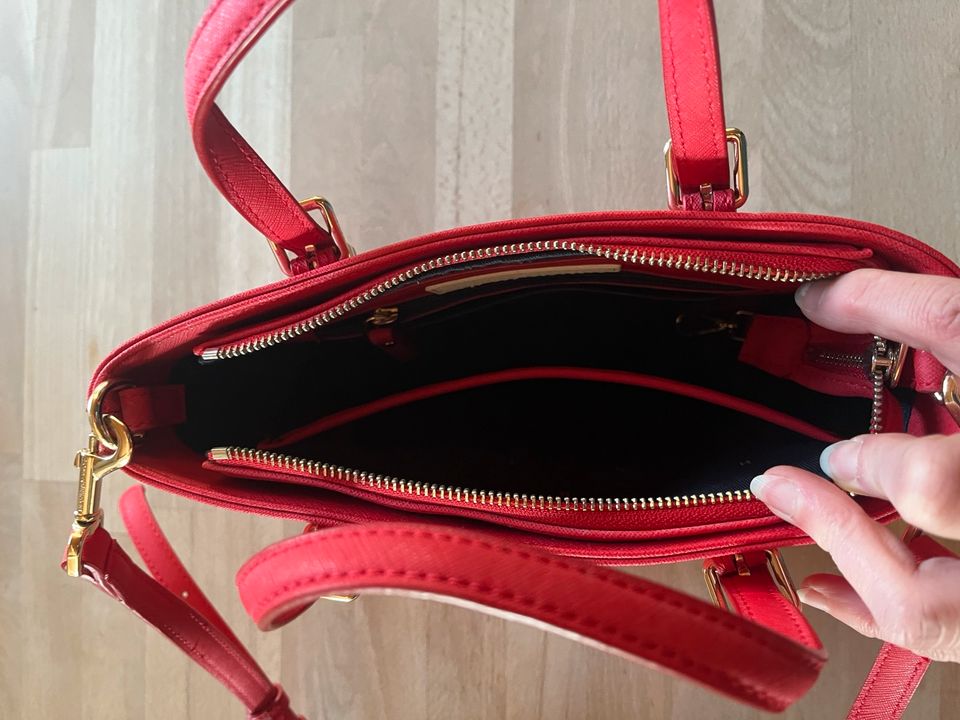 Handtasche Tommy Hilfiger in Niedereschach