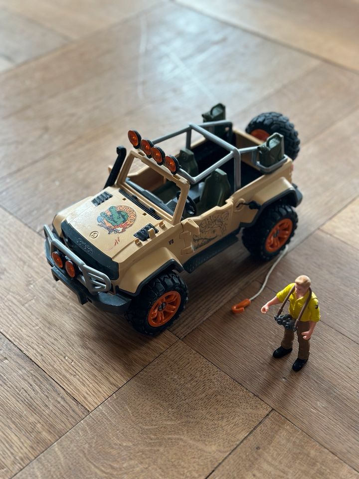 Schleich Wildlife Jeep Auto Ranger in Stuttgart