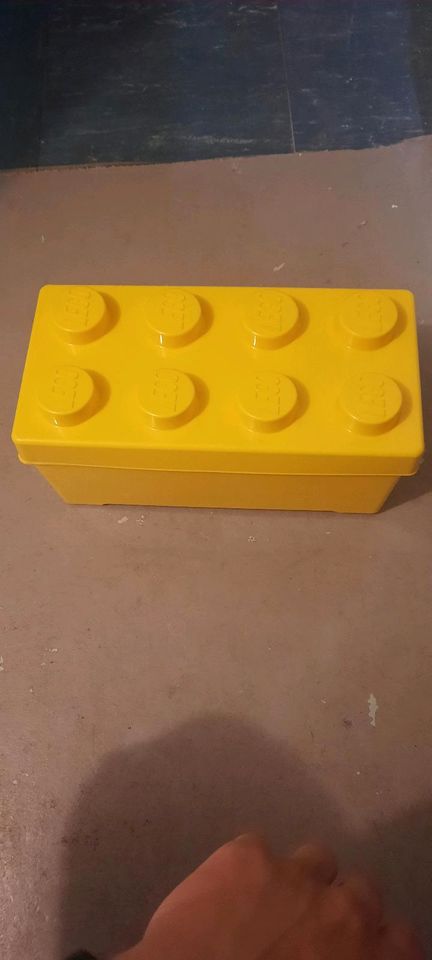 LEGO Kiste in gelb in Bremen