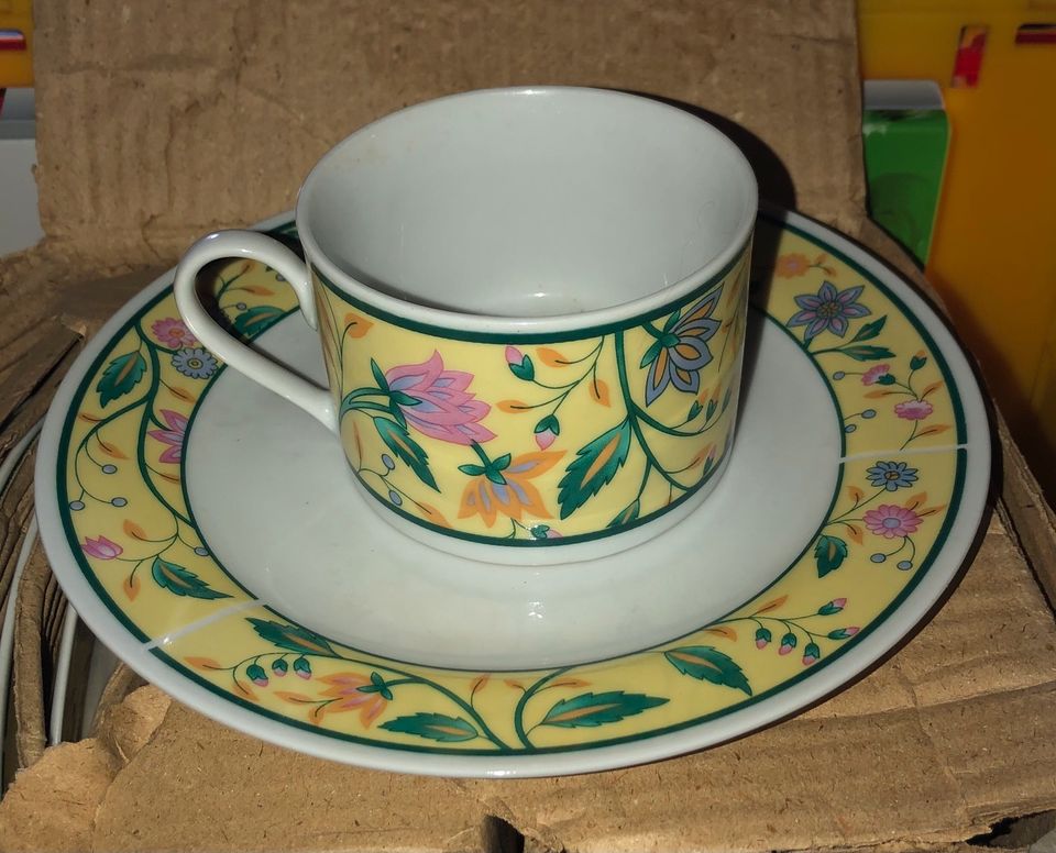 Prestige Service Set Blumen Design 6x Teller + Tasse + Untertasse in Werder (Havel)