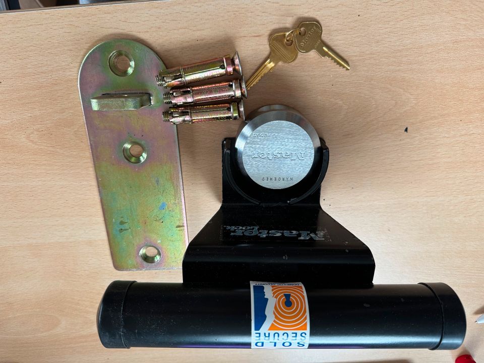 Master Lock 1488EURDAT Protektor für Garagentor mit Schlüsselschl in Vellmar