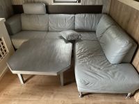 Couch und Couchtisch zu verschenken Bayern - Mengkofen Vorschau