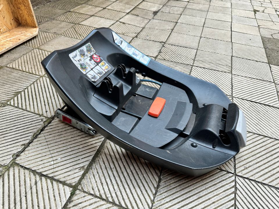 Cybex Isofix Base in Berlin