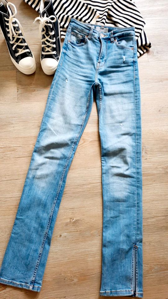 Betshka Highwaist Skinny Split Destroyed Jeans XS/34 in Bremen