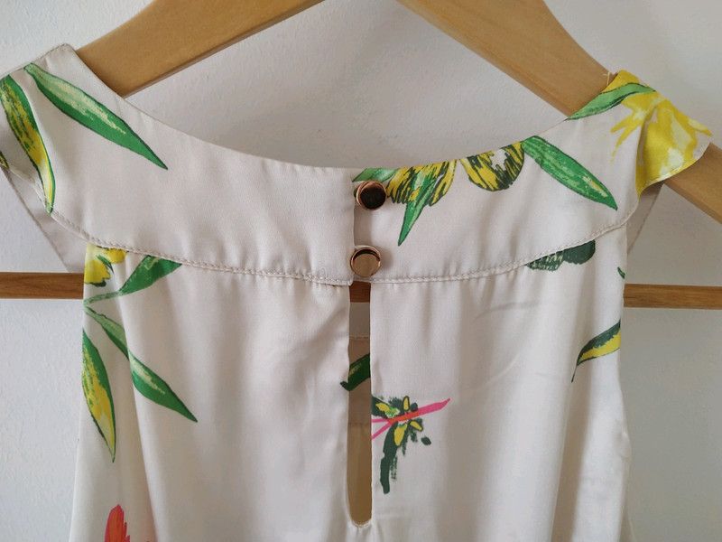 Satin Kleid 36 S H&M beige bunt geblümt Ärmellos Blumen in Reichertshofen