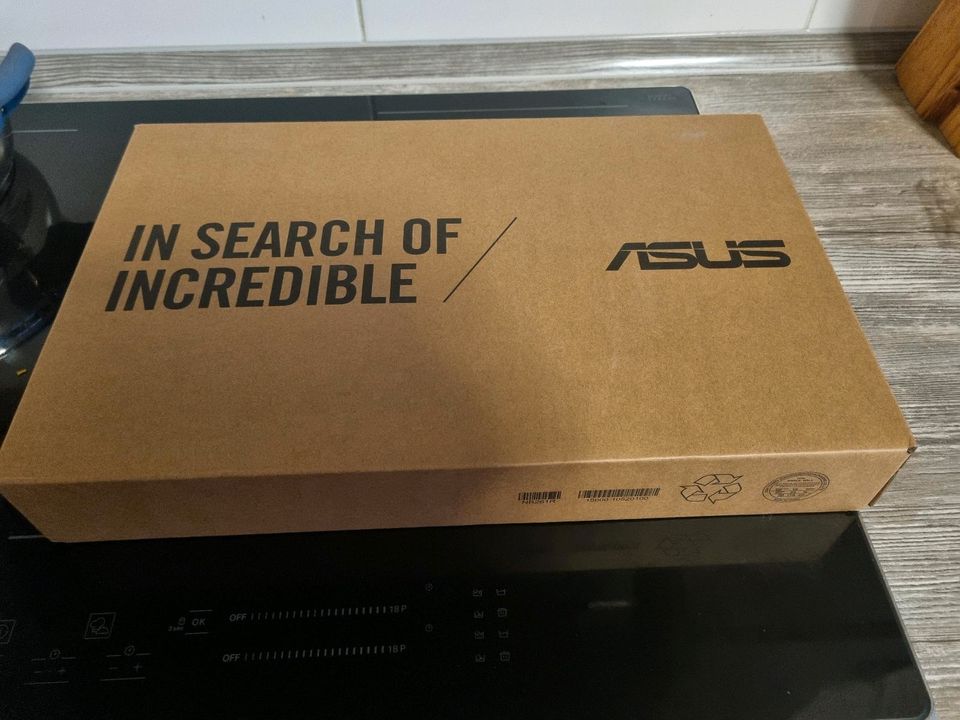 ASUS VivoBook E14 in Jever