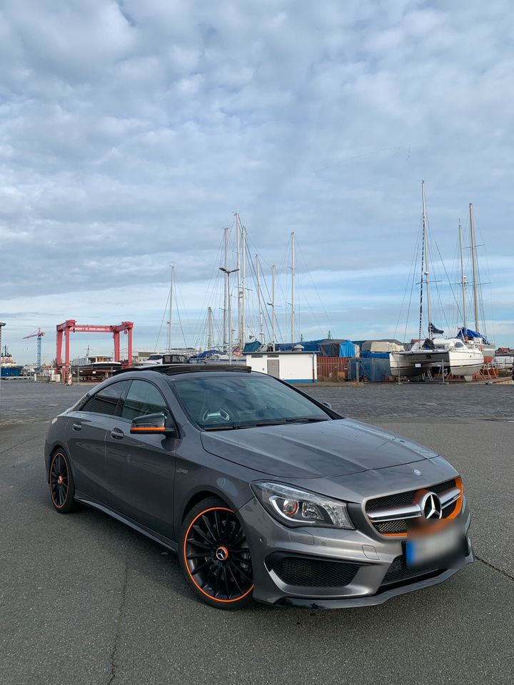 Mercedes-Benz AMG CLA 45 Orange Art Edition in Bremerhaven