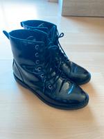 Schwarze Boots Lack Stiefeletten halbhohe Stiefel Gr. 37 Bayern - Wegscheid Vorschau