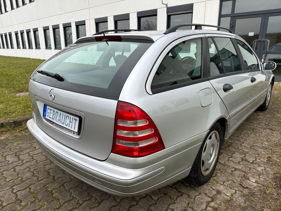 Mercedes C220 CDI Automatik Tempom Klimaautom ZV+Funk Schiebedach in Ziesendorf