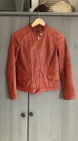 Rote Damen Lederjacke in Gr. XS von Massimo Dutti Hessen - Bad Soden am Taunus Vorschau