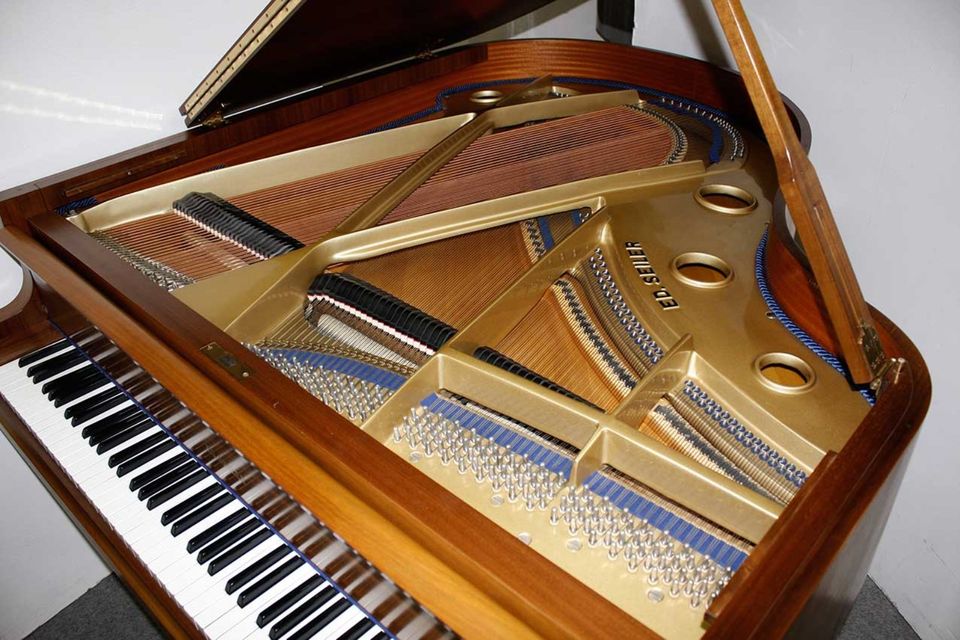 Flügel Klavier Seiler 170, Nußbaum satiniert, 5 Jahre Garantie in Egestorf