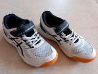 Asics Turnschuhe * Hallenschuhe * 33 * Klettverschluss Bayern - Chieming Vorschau