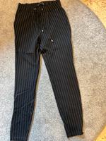 Schwarze Stoffhose mit weißen Streifen Dithmarschen - Heide Vorschau