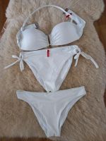 Bandeau Bikini, weiß, 2x Höschen, 1x BH. VB 35 € Stuttgart - Stuttgart-Ost Vorschau