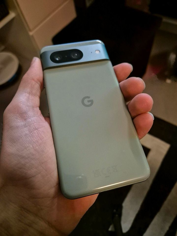 Google Pixel 8 Hazel 128GB in Esslingen