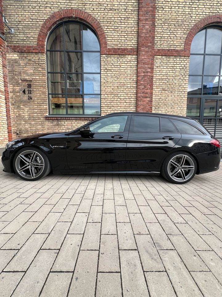 AMG C63 Mercedes PAGA Navi Pano Carplay S205 in Kempten