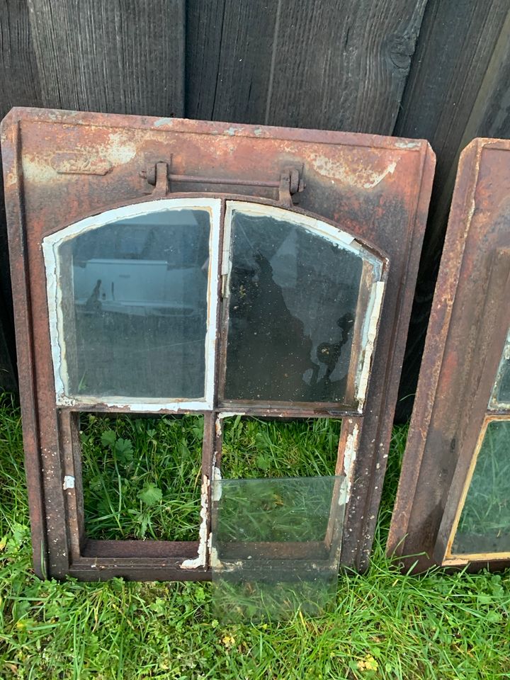 Dachfenster Dachluke Metallfenster Eisenfenster in Wallhausen