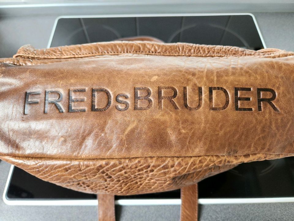 Fredsbruder Leder Tasche Schultertasche braun8 in Wiesbaden