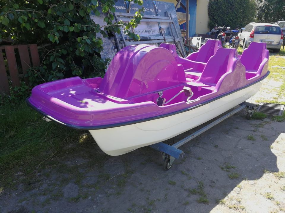 TRETBOOT 4+2 LUI NEU Angebot der Woche in Pattensen