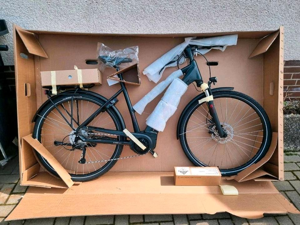 E Bike Lagerverkauf NEU Victoria Bosch Active Line Plus, 500 Wh in Langenhagen