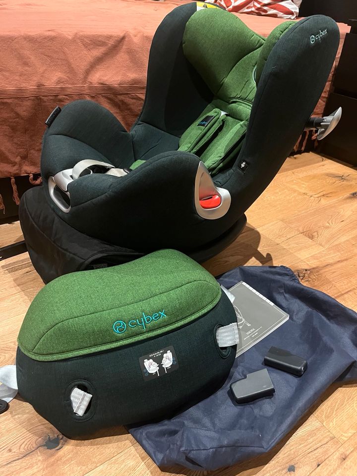 Gut erhaltener Cybex Sirona Autoschale/Kindersitz mit Base in Leipzig