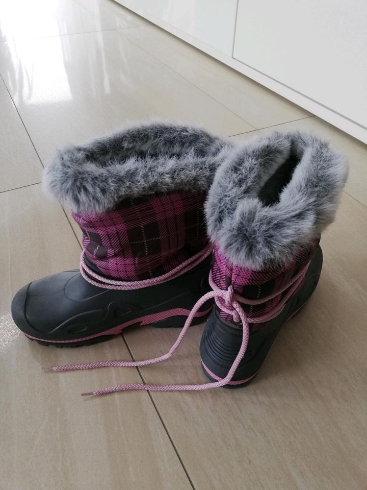 Winterstiefel / Wetterstiefel in Ausleben