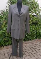 Laurel damen Anzug gr.40 grau Neu,98%Wolle West - Unterliederbach Vorschau