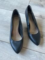 Schwarze Pumps, Schuhe mit Absatz Niedersachsen - Uelzen Vorschau