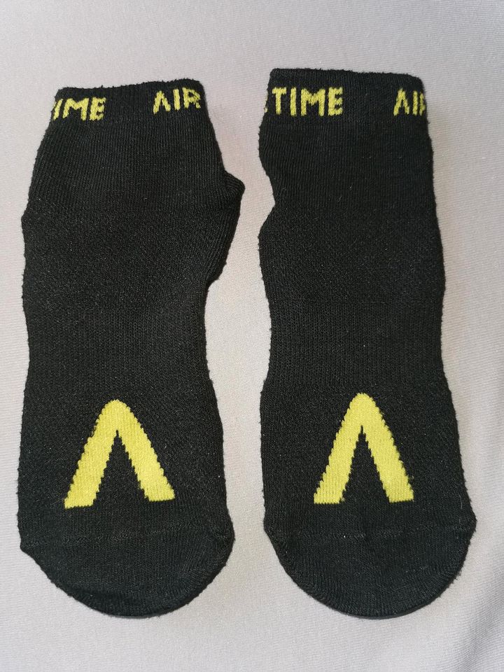 Airtime Sprungsocken Gr M Stoppersocken in Nürnberg (Mittelfr)