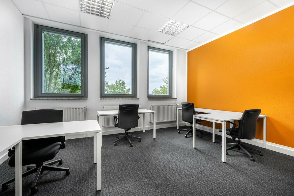 Privater Büroraum für 3 Personen in Regus Südwestpark in Nürnberg (Mittelfr)
