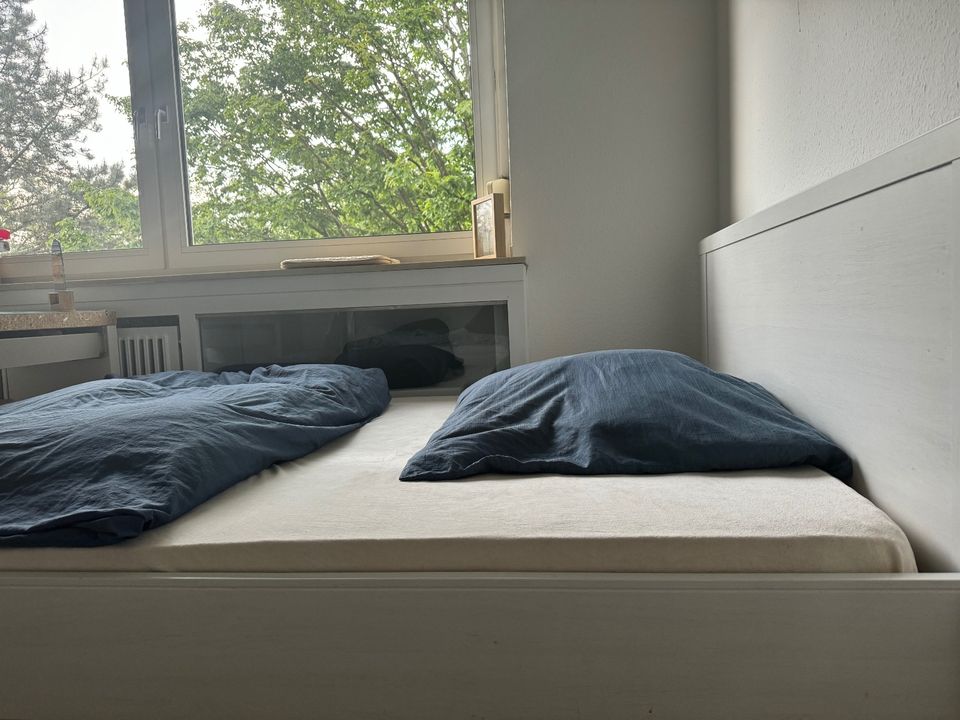 Bett von Ikea in Mönchengladbach