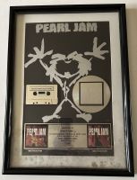 RIAA MULTI-PLATINUM SALES AWARD - PEARL JAM - TEN Berlin - Neukölln Vorschau