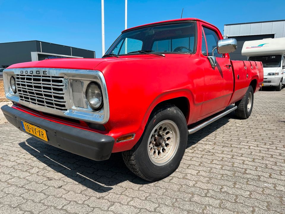 dodge D20 pick-up in Twist