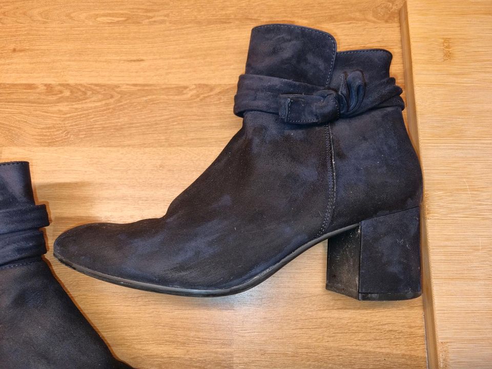 Stiefelette Paul Green, dunkelblau, mit Schleife Größe 7,5 in Winsen (Luhe)