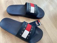 Tommy Hilfiger Badelatschen Schuhe Latschen Strand Gr. 37 NEU Nordrhein-Westfalen - Enger Vorschau