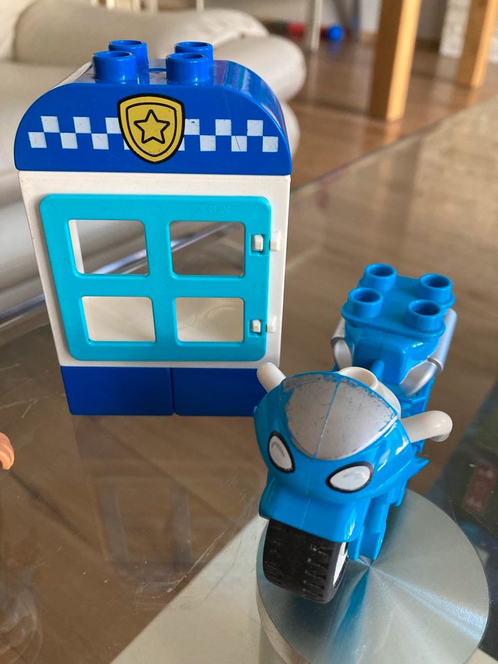 Lego Duplo Polizei Motorrad 10900 Polizeiposten in Norderstedt