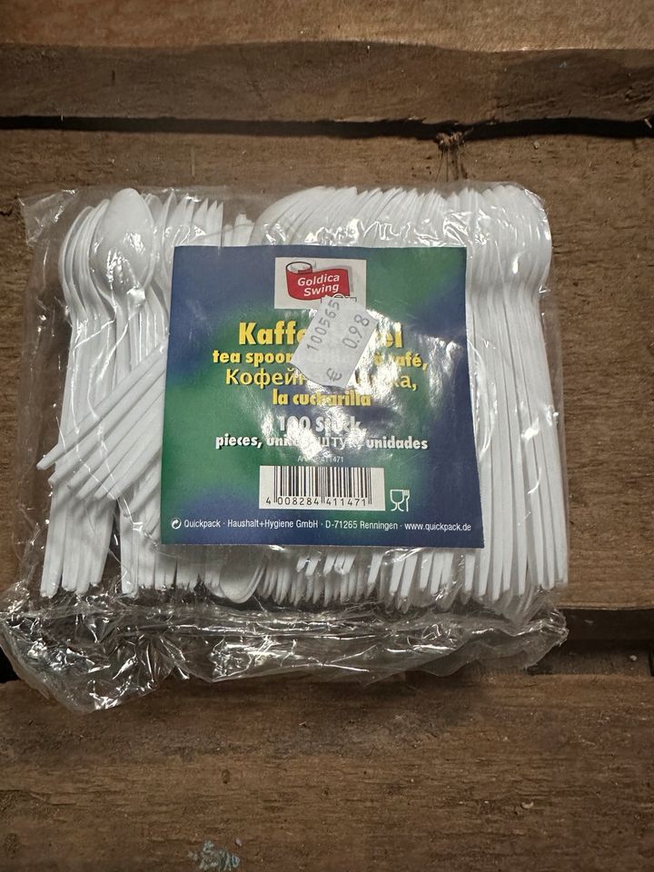 Kaffeelöffel aus Plastik in Viernau