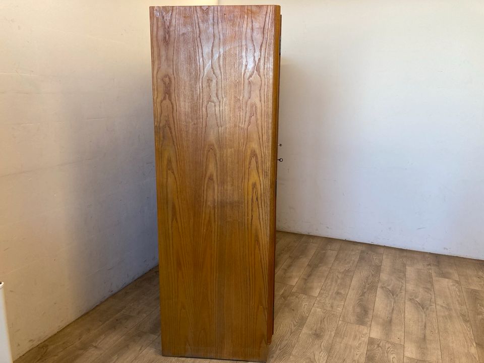 #A DDR Midcentury Kleiderschrank 3 türig Holz Kleiderstange 60er in Burgstädt