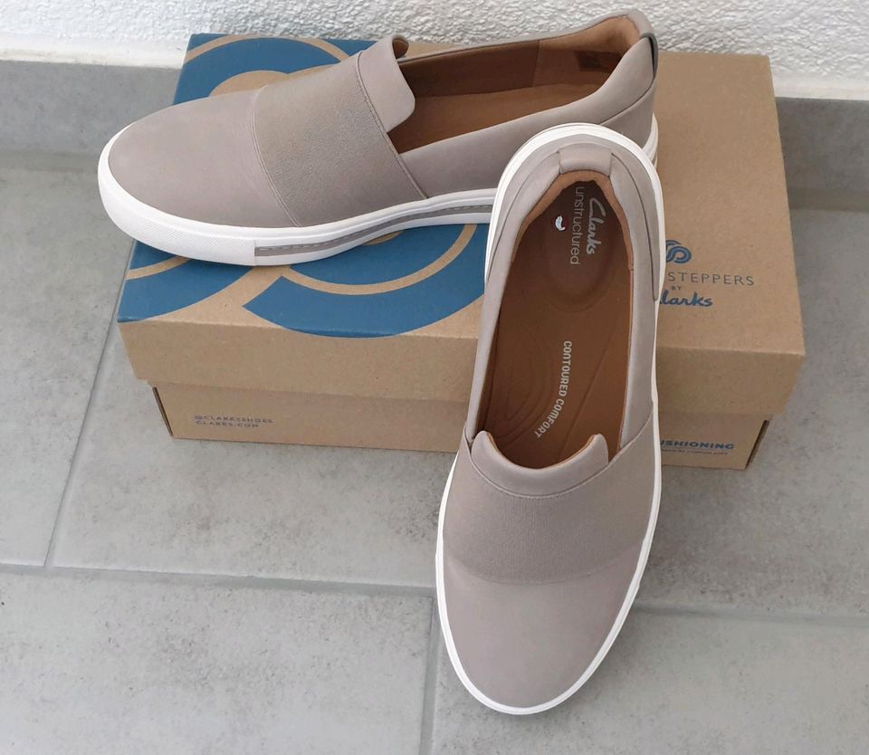 Clarks Un Maui Step im original Karton in Morbach