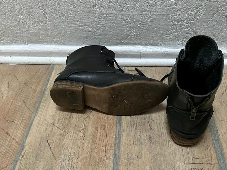 Schwarze Damen Schuhe Stiefel 37 (görtz) in Dortmund