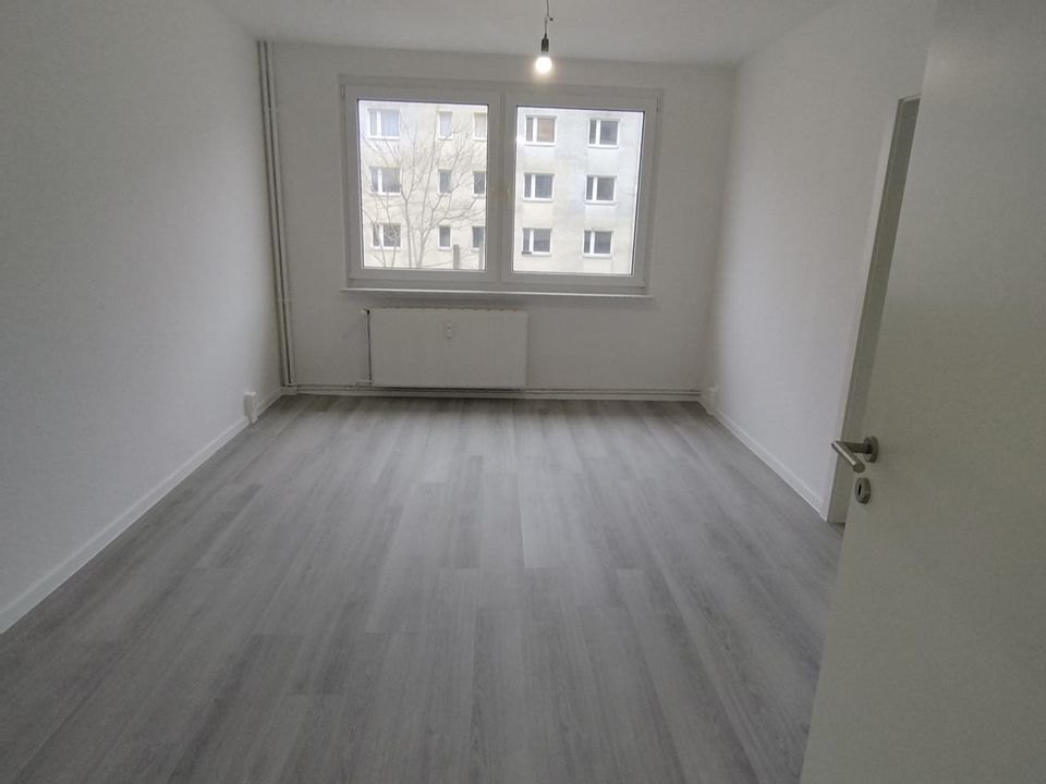 Ruhige 3-Raum Wohnung in Teutschenthal mit Balkon in Teutschenthal