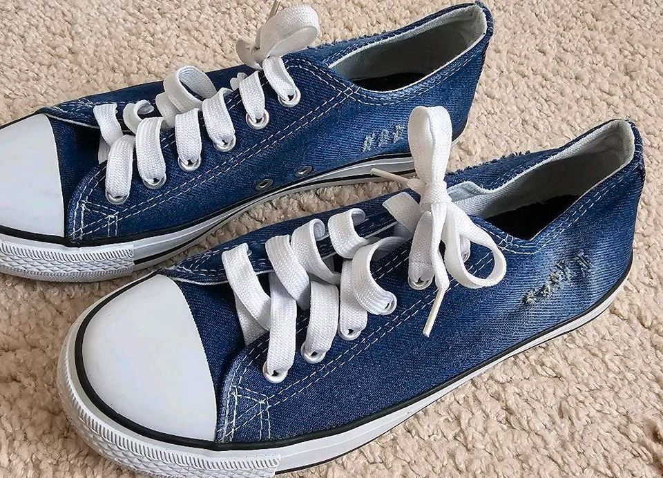 Chucks, Schuhe, Gr. 38/39, Sneaker, Jeans in Glauburg