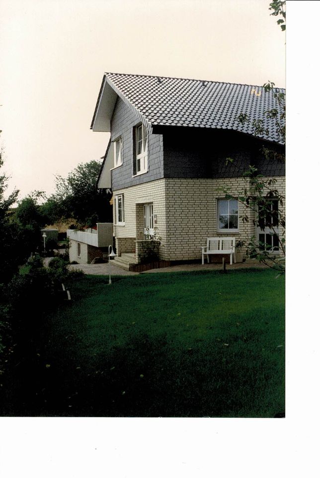 Einfamilienwohnhaus mit Einliegerwohnung und Büro in Borgholzhaus in Borgholzhausen