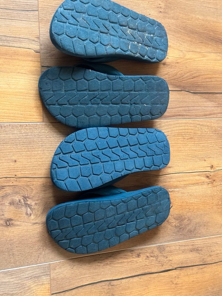 2 Paar Flipflops GAP aus den USA Gr.10-11. / EUR 27 Zwillinge in Bad Camberg