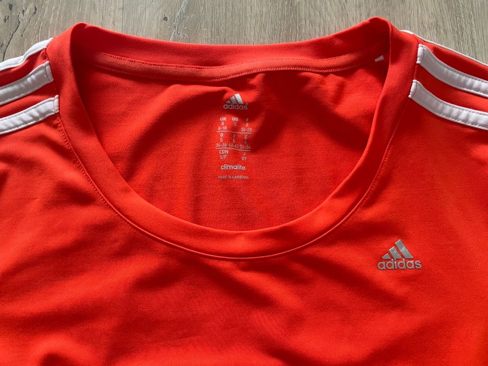 Adidas Damen Sportshirt/Funktionsshirt Gr. S in Bonn