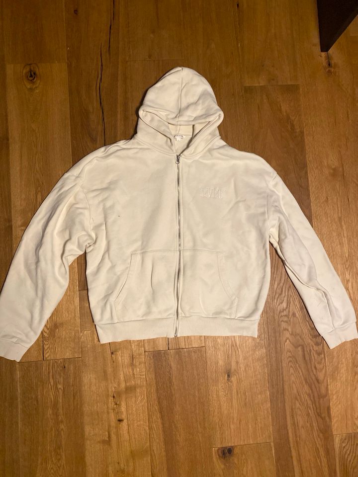 Review Pullover Beige in Berg