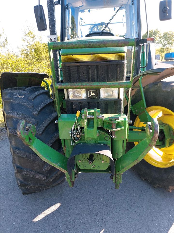 Traktor John Deere 6800 in Oelde