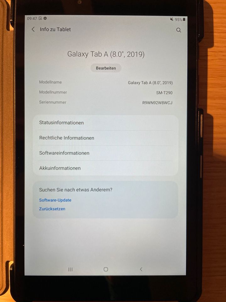 Samsung Galaxy Tab A 2019 mit 32 GB und Hülle in Leopoldshöhe