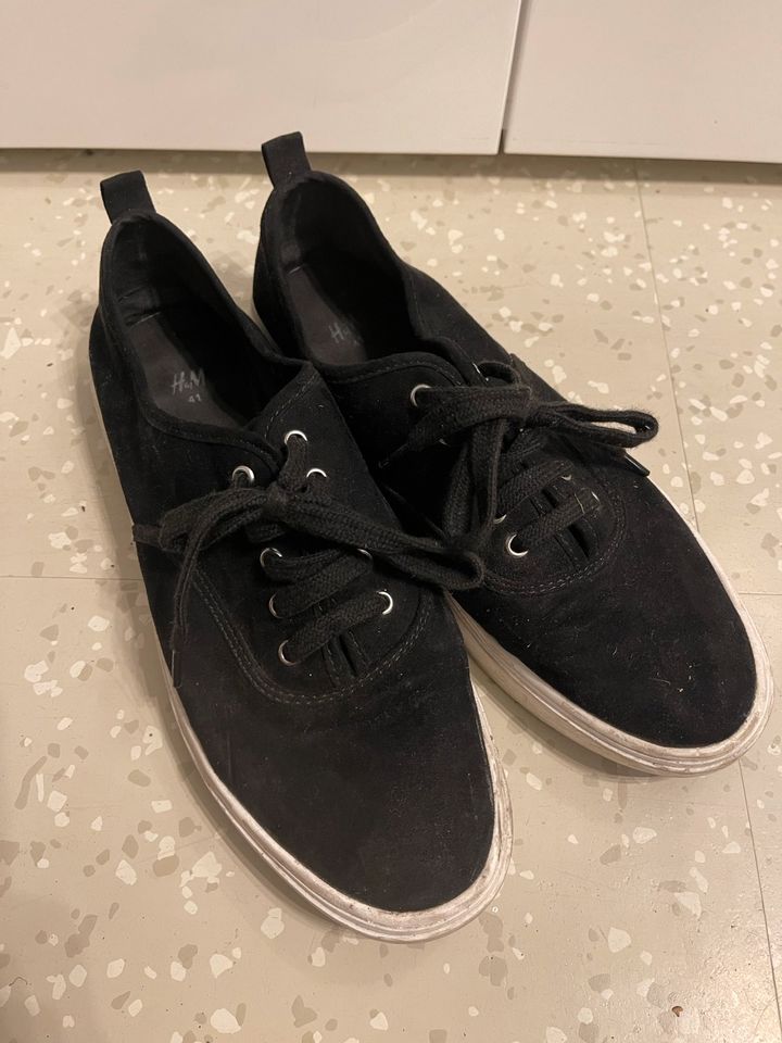 Damenschuhe H&M Gr. 41 in schwarz in München