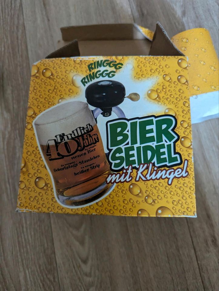 Bierkrug mit Klingel in Dresden